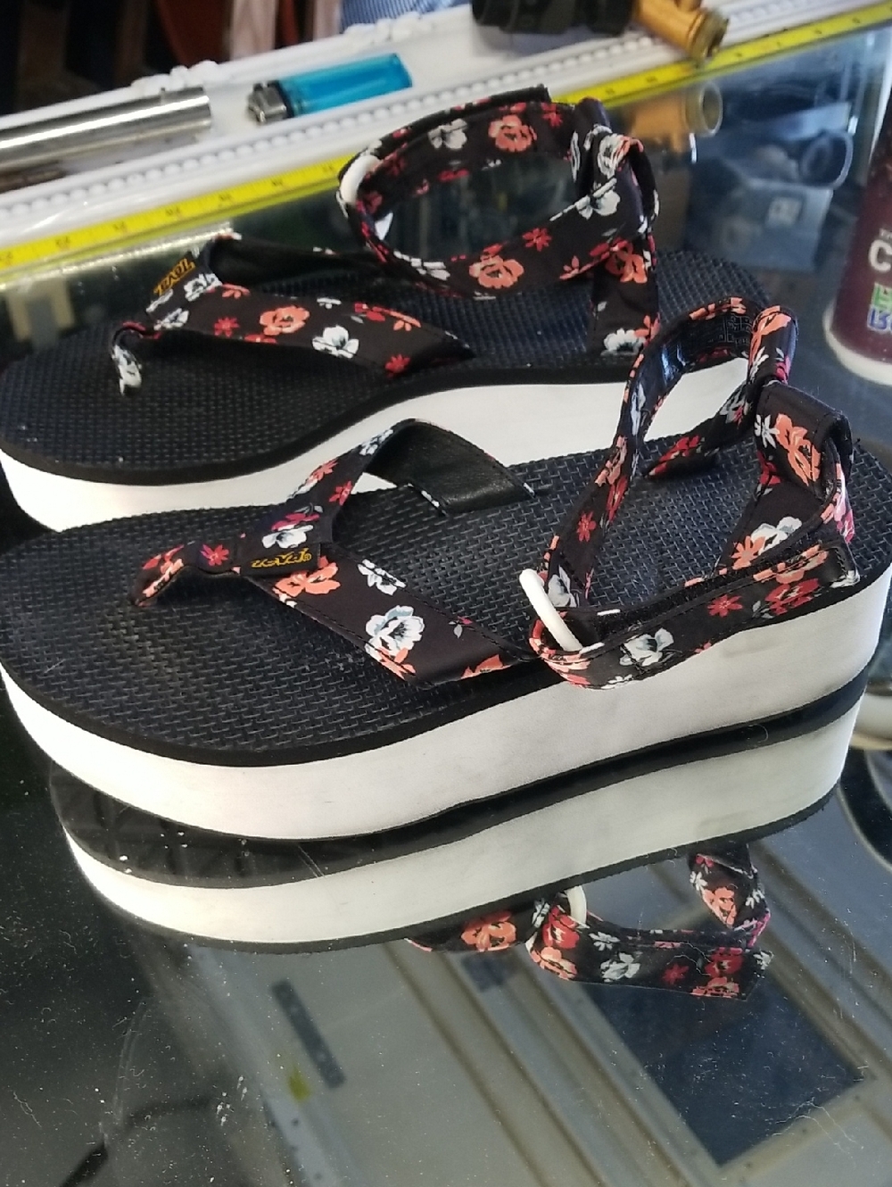 Womens 7 Teva Women's Flatform Universal sandals black Floral strap